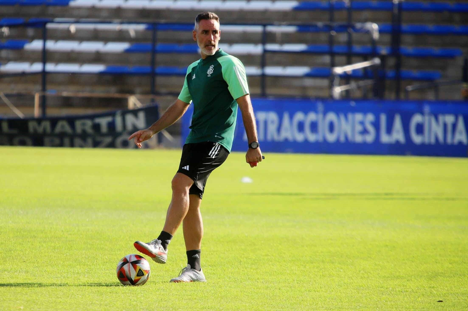 Abel Gómez, durante el entrenamiento en el Nuevo Colombino.