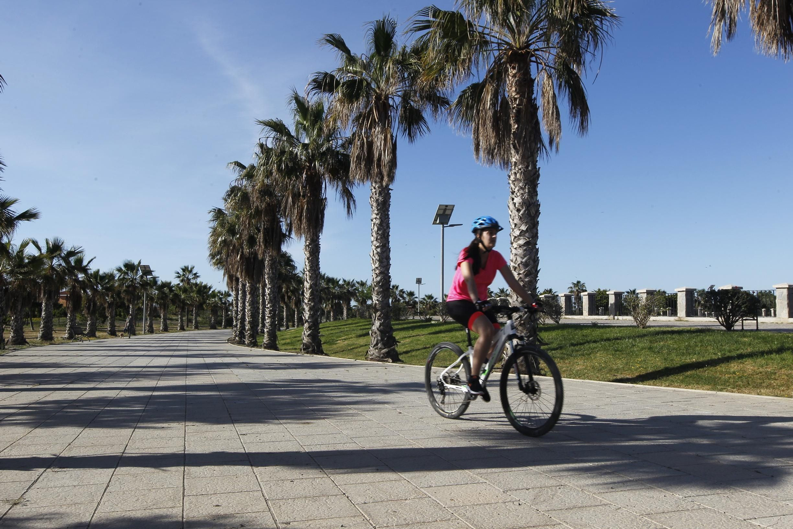 Fotogalería domingo de deporte en coronavirus. COVID-19. Almería