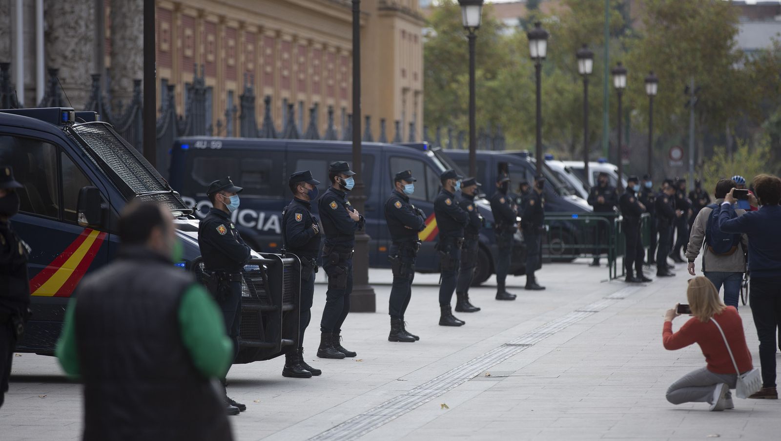 La manifestación de los hosteleros de Sevilla, en imágenes