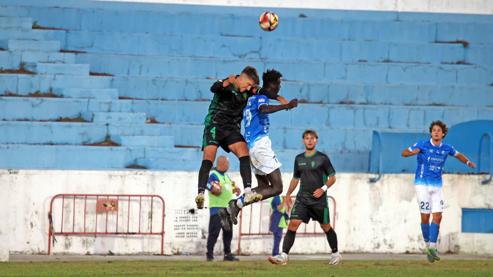 Xerez DFC - Córdoba B en el Pedro S. Garrido de Jerez