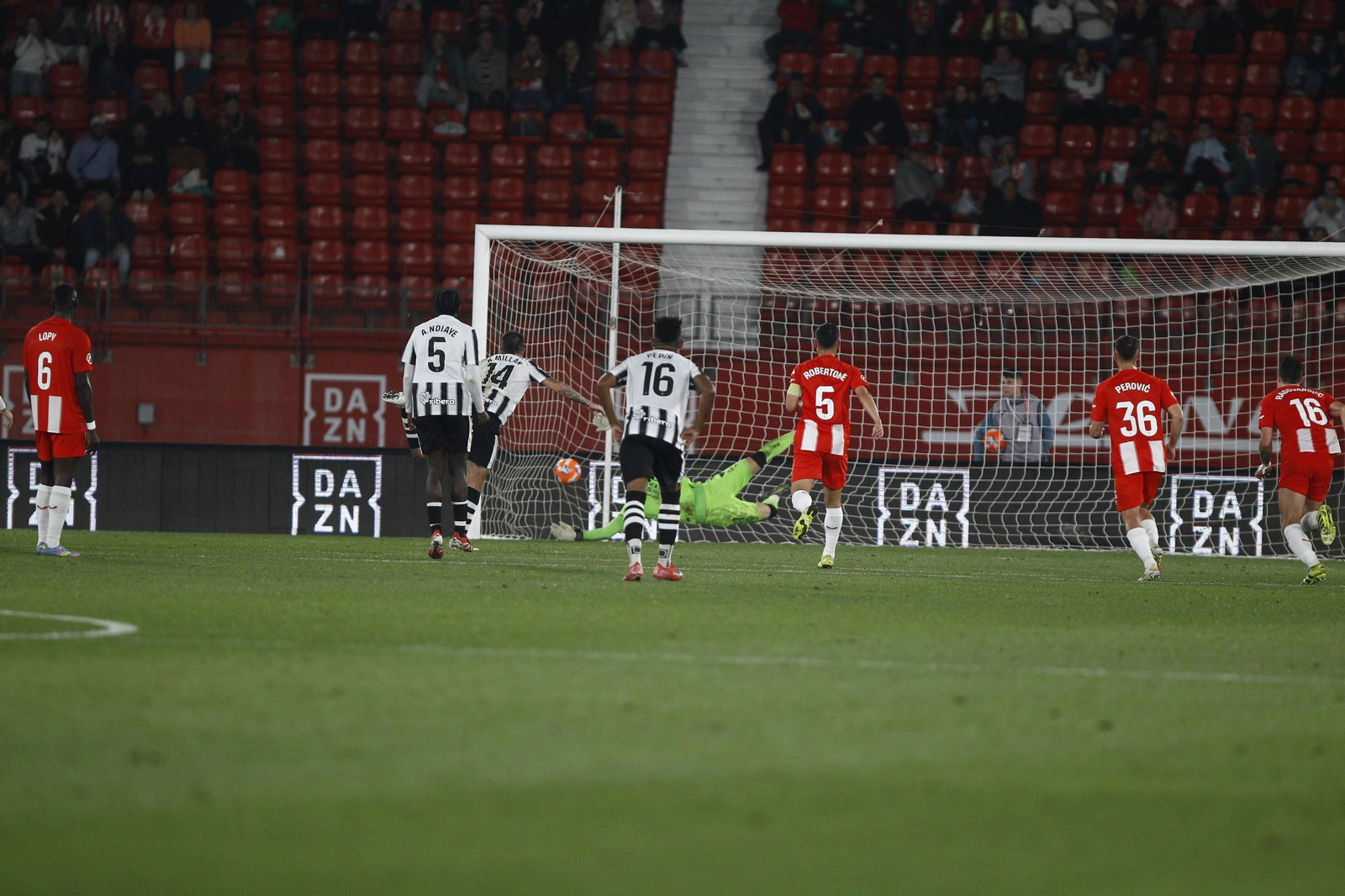 Las mejores imágenes del partido U.D. Almería-F.C. Cartagena