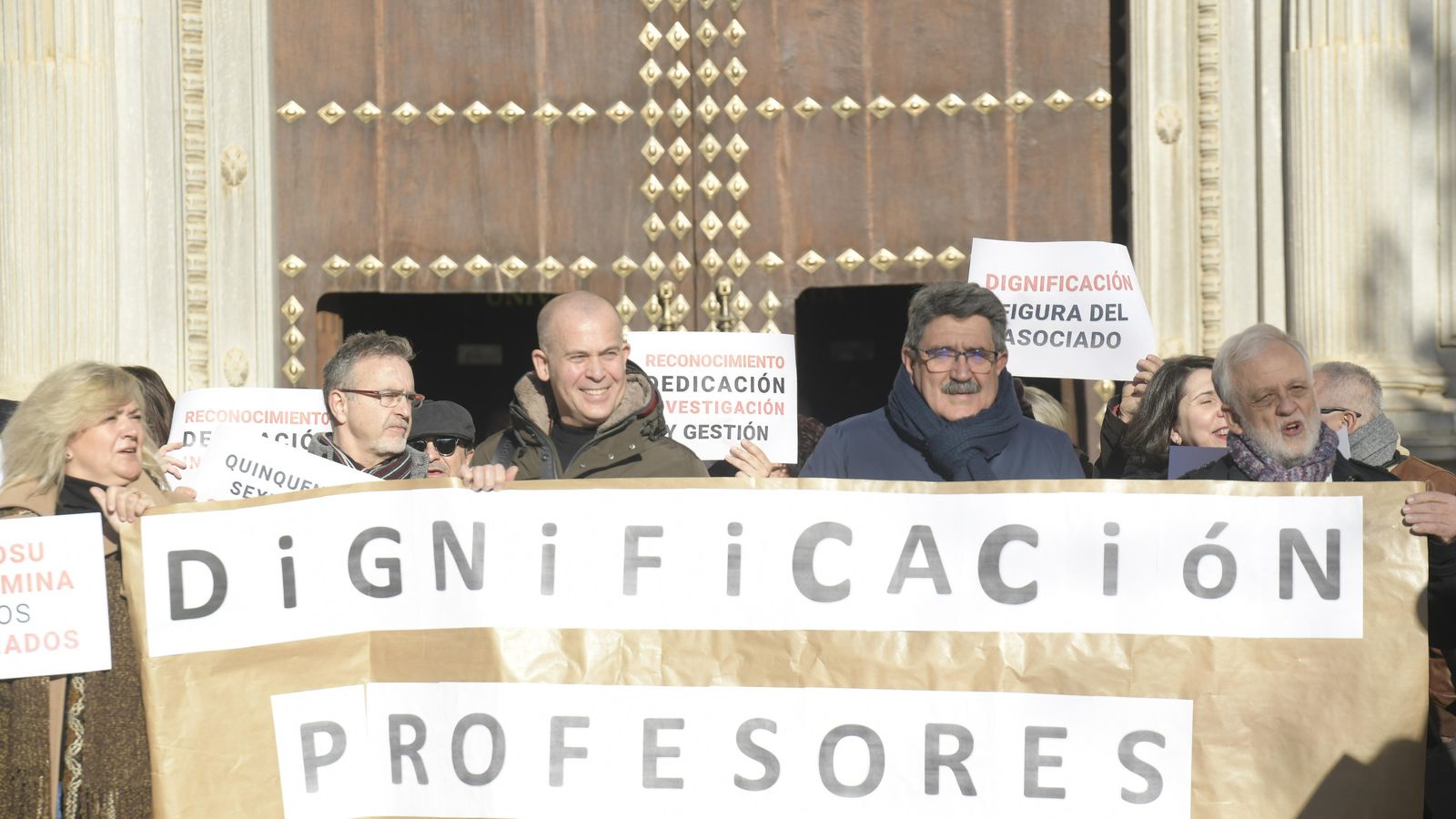 Profesores asociados de la Universidad de Granada inician una huelga indefinida en contra de la LOSU