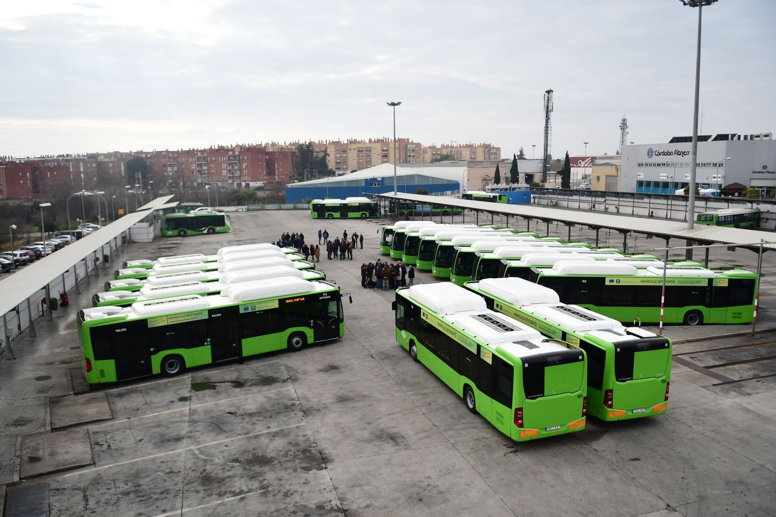 Autobuses de Aucorsa en las cocheras de la empresa municipal.