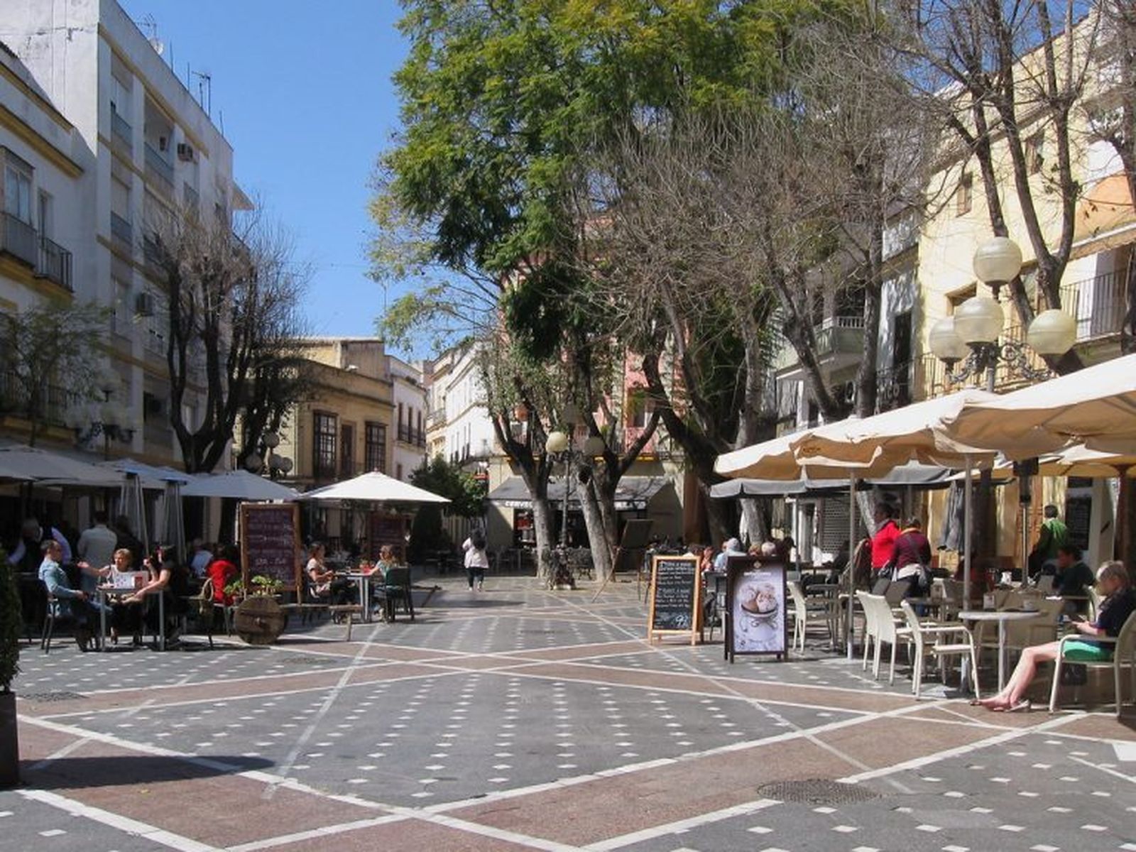 “La nueva ordenanza de terrazas no puede ser un brindis al sol”