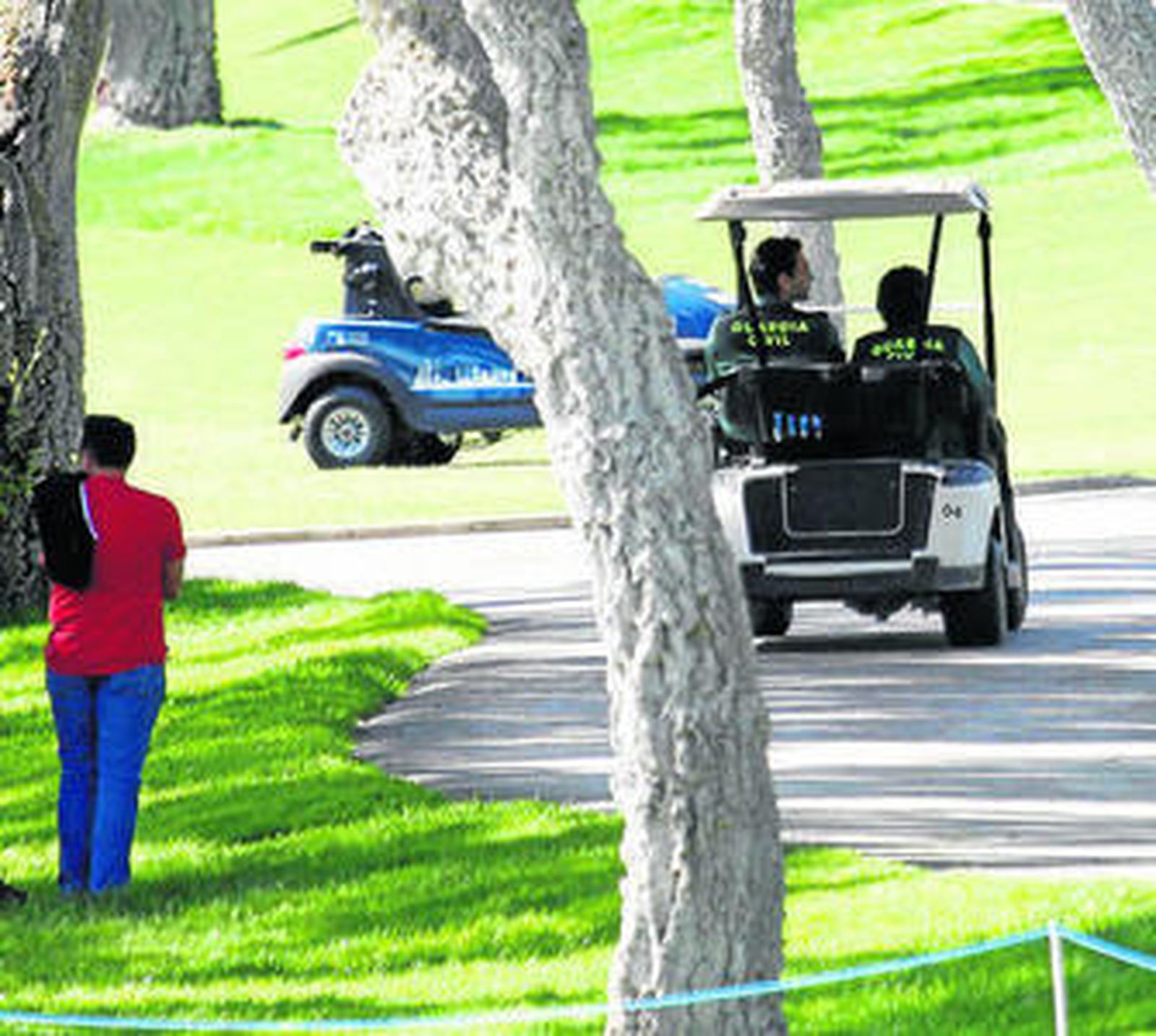La Guardia Civil vela por las calles del recorrido sanroqueño.