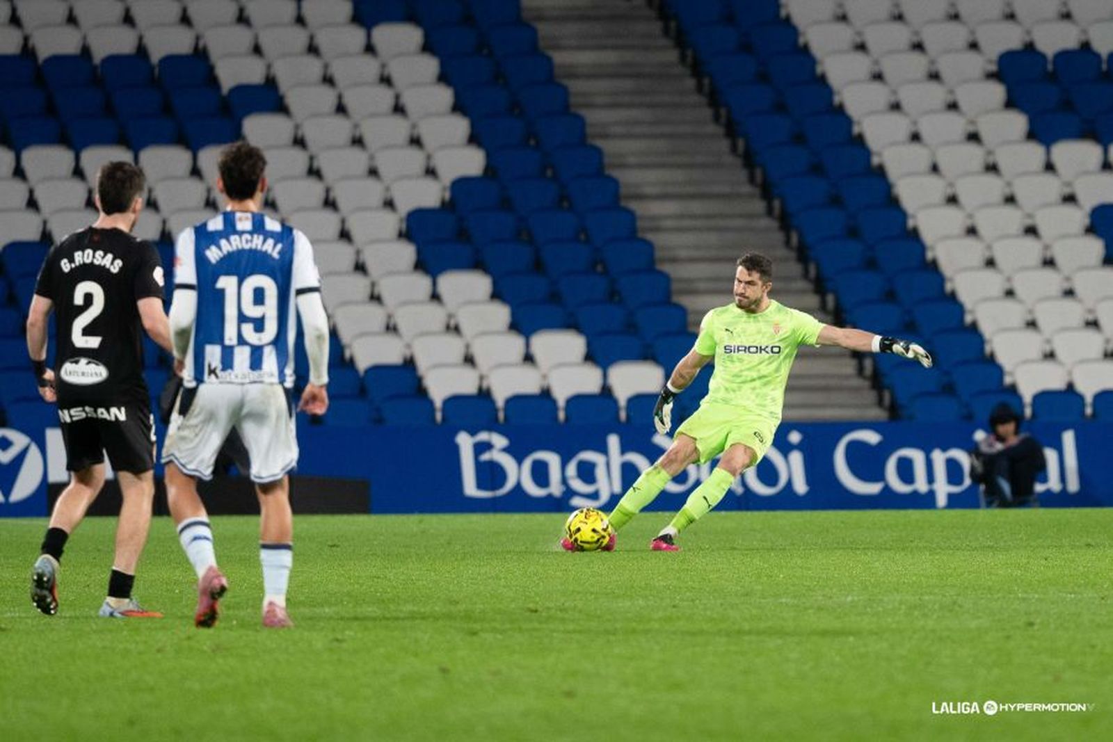 Rubén Yáñez, con el Sporting ante la Real B