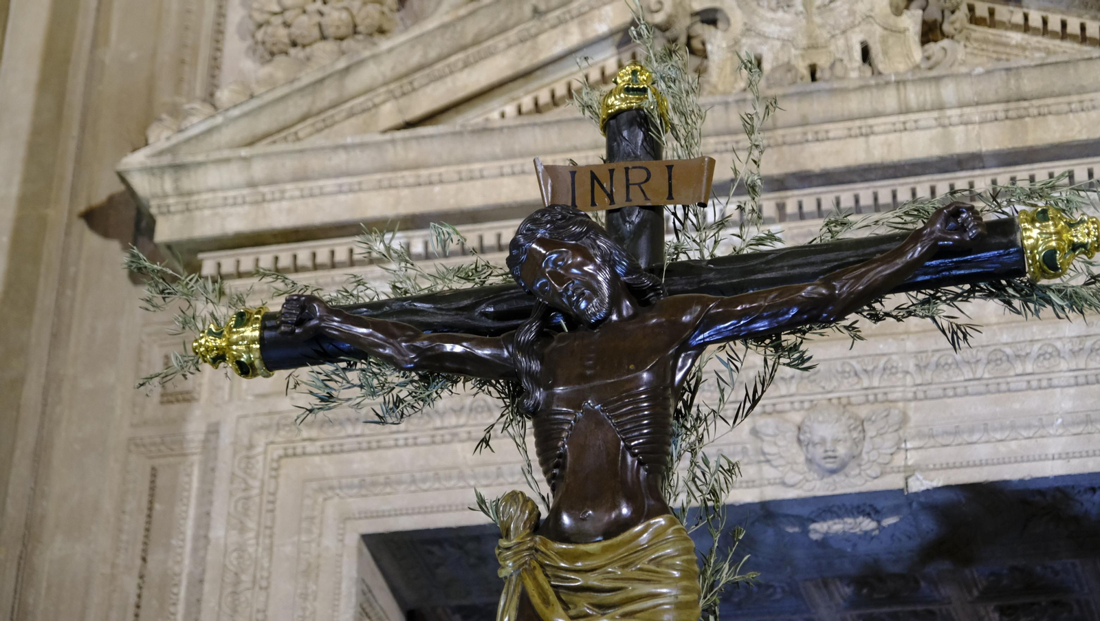 Las imágenes del Vía Crucis del Cristo de la Escucha
