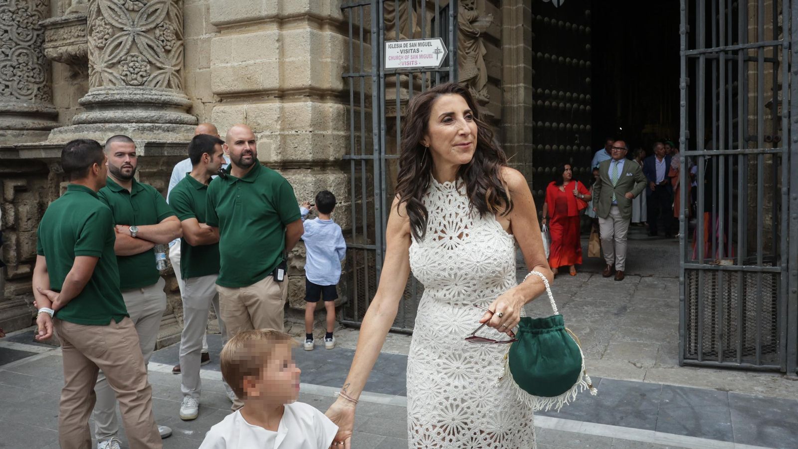 Imágenes de los asistentes a la comunión de la nieta del empresario José Luis López en Jerez