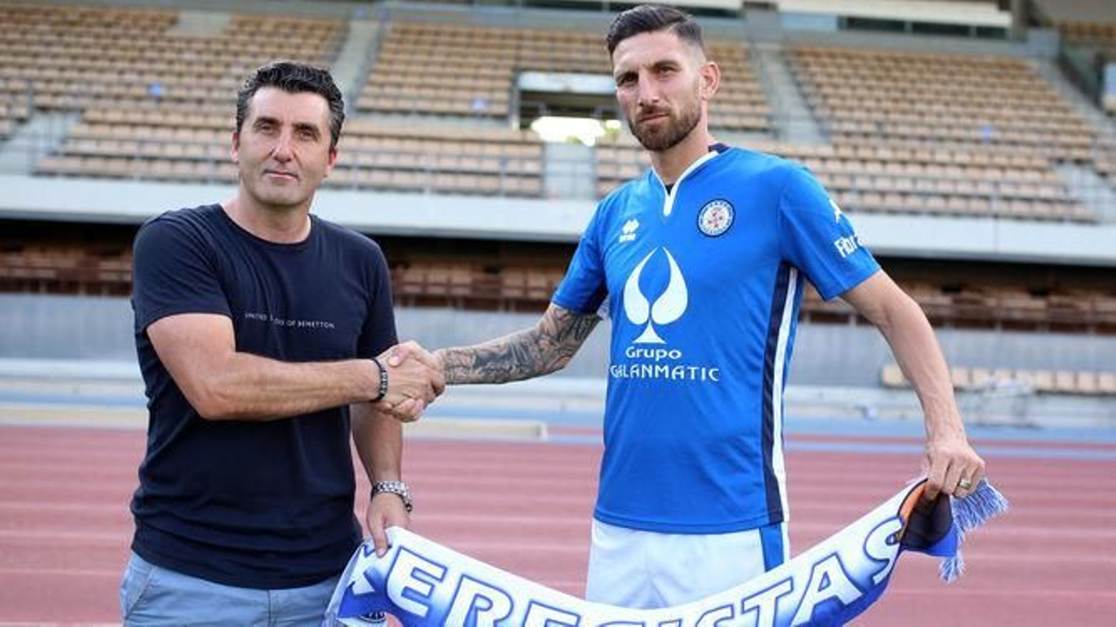 Rojas, junto a Edu Villegas el día de su presentación.