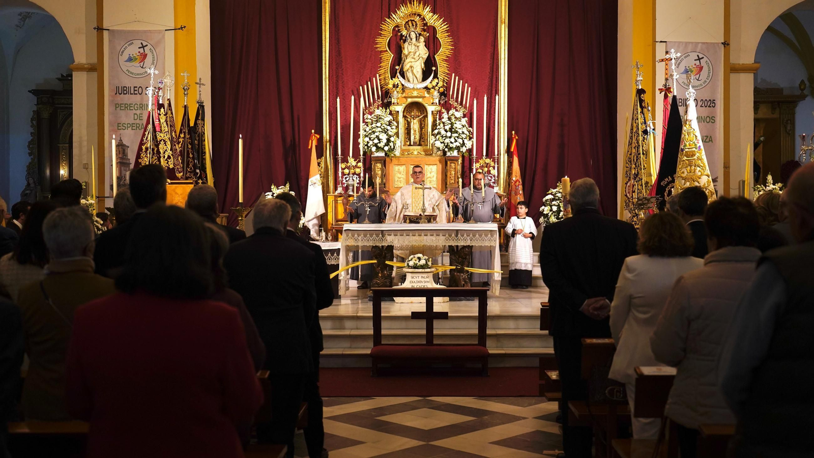 Fotos del Domingo de Resurrección en Algeciras: El Resucitado