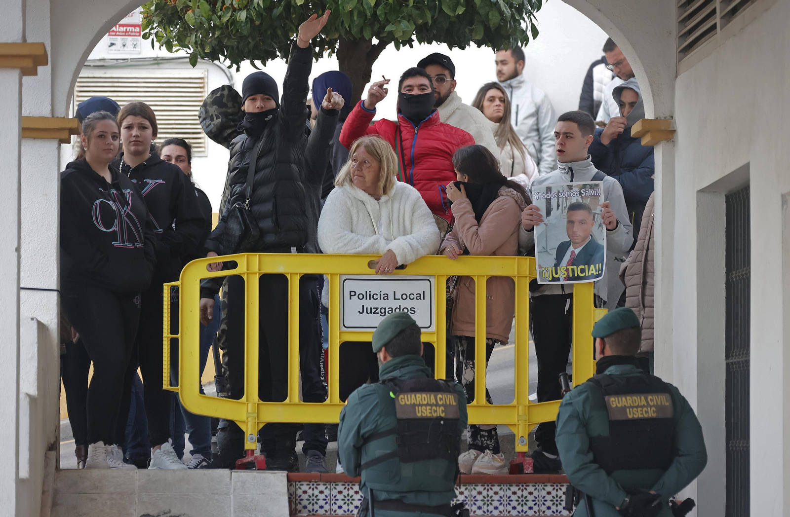 La entrada a los juzgados de San Roque del presunto asesino de Salvi, en imágenes