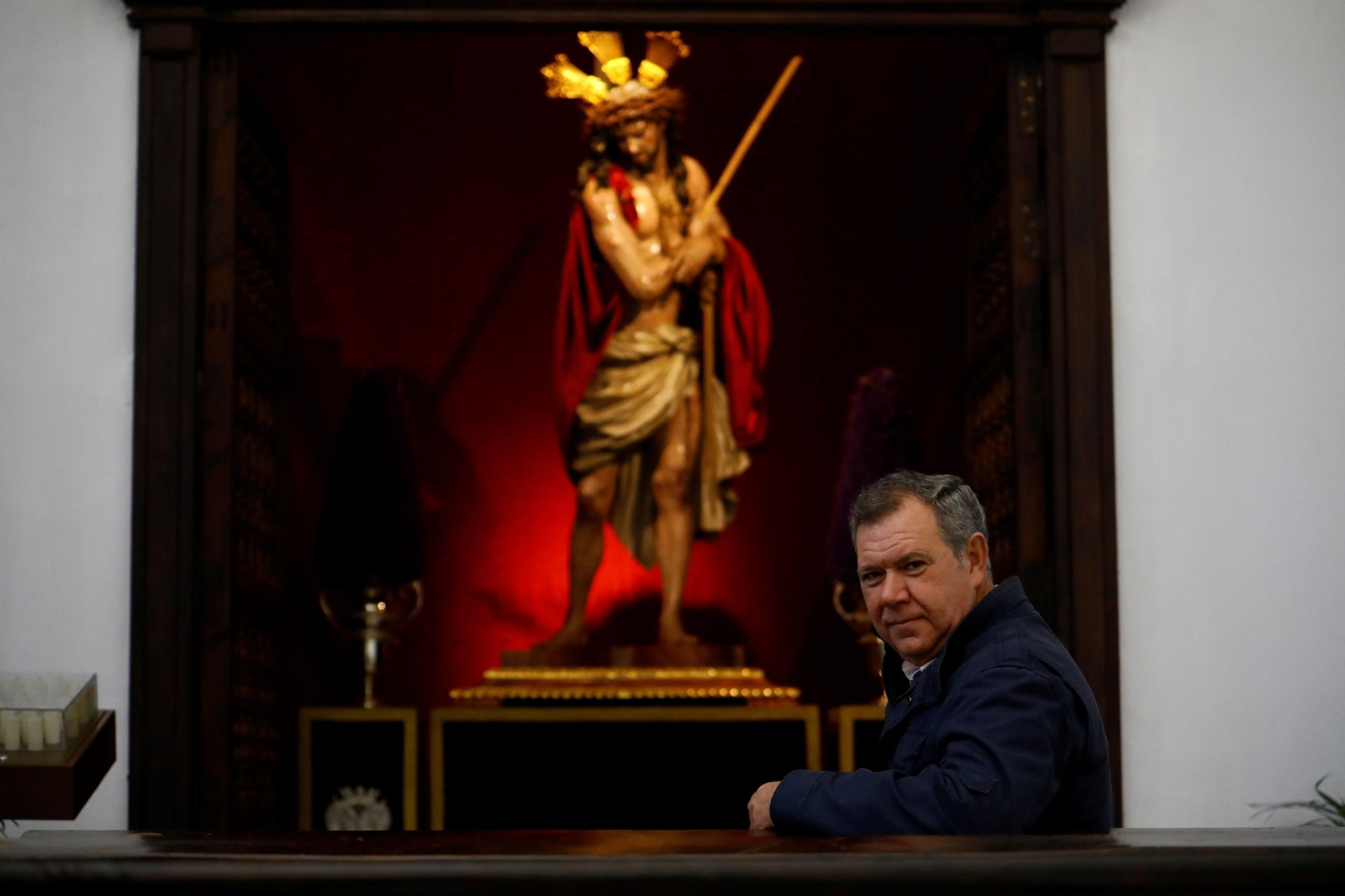 Ángel Cervera, ante el Señor de los Afligidos.