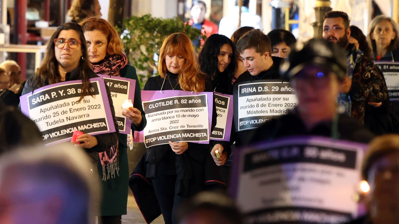 Vigilia contra la violencia machista por Jerez