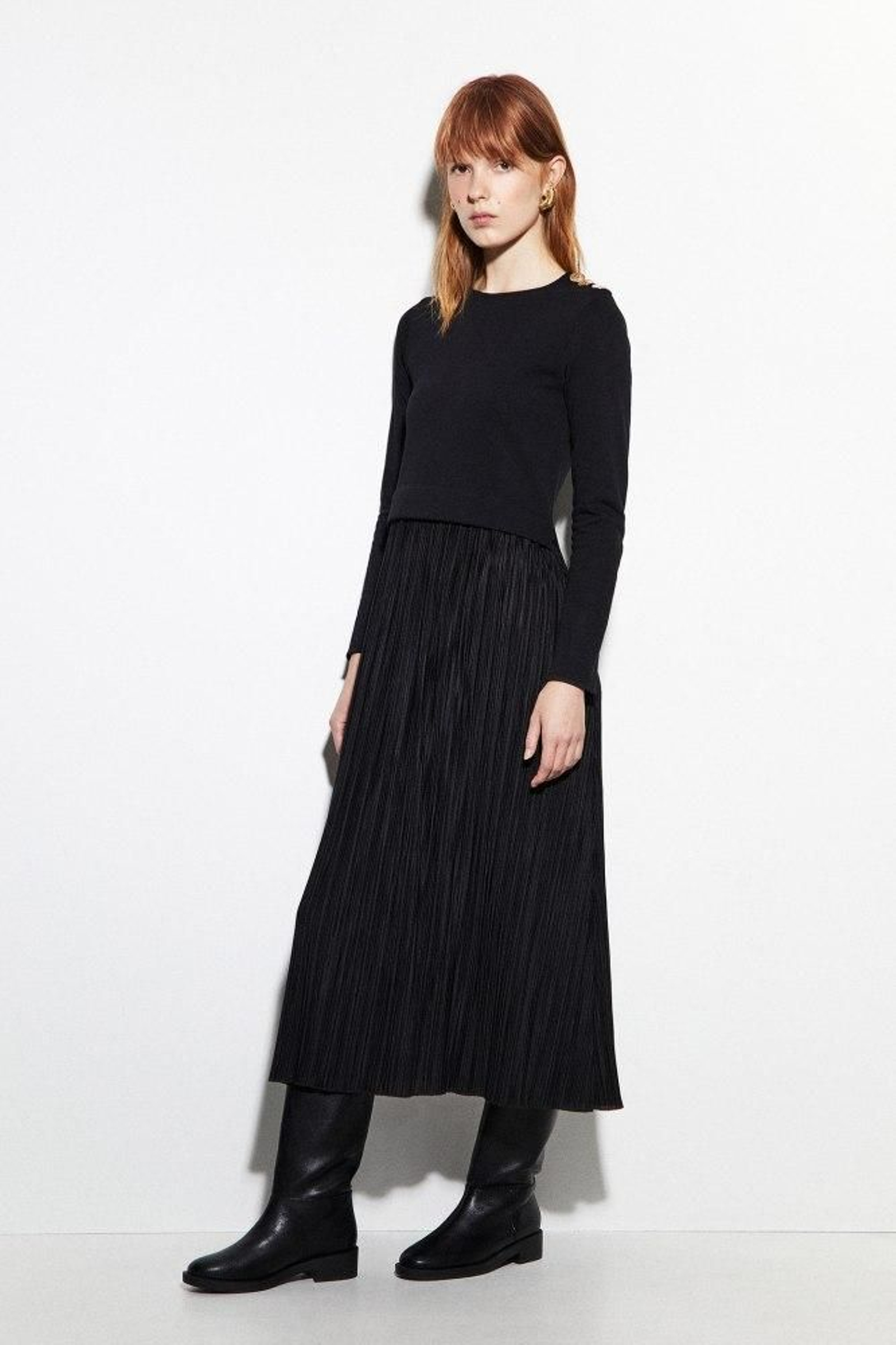 El vestido mixto de Sfera que querrán todas las mujeres de 50 este otoño