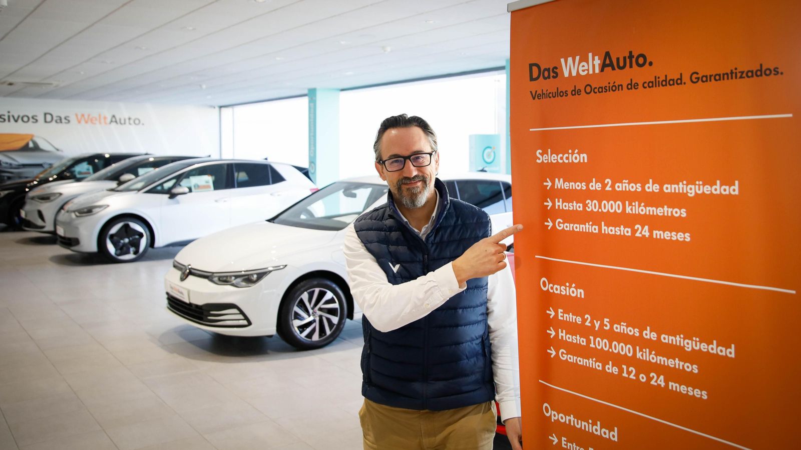 Joaquín Zapata, asesor comercial de vehículos de segunda mano.