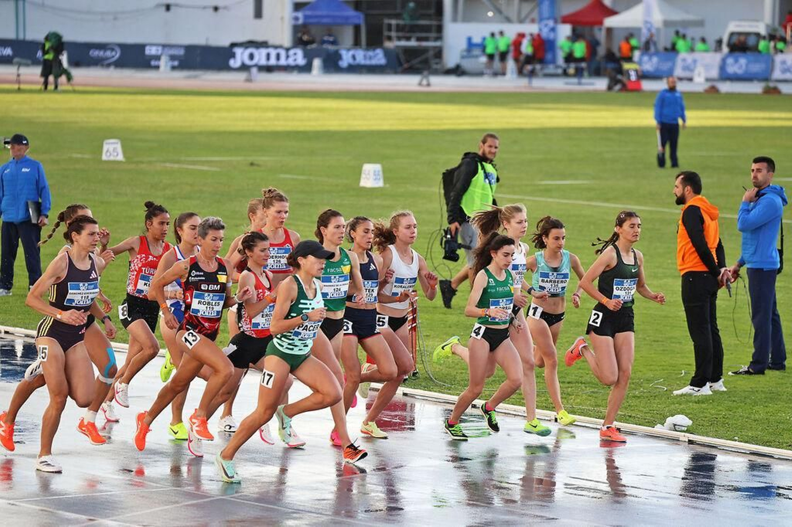La española Carolina Robles, con el número 13 en su pierna.