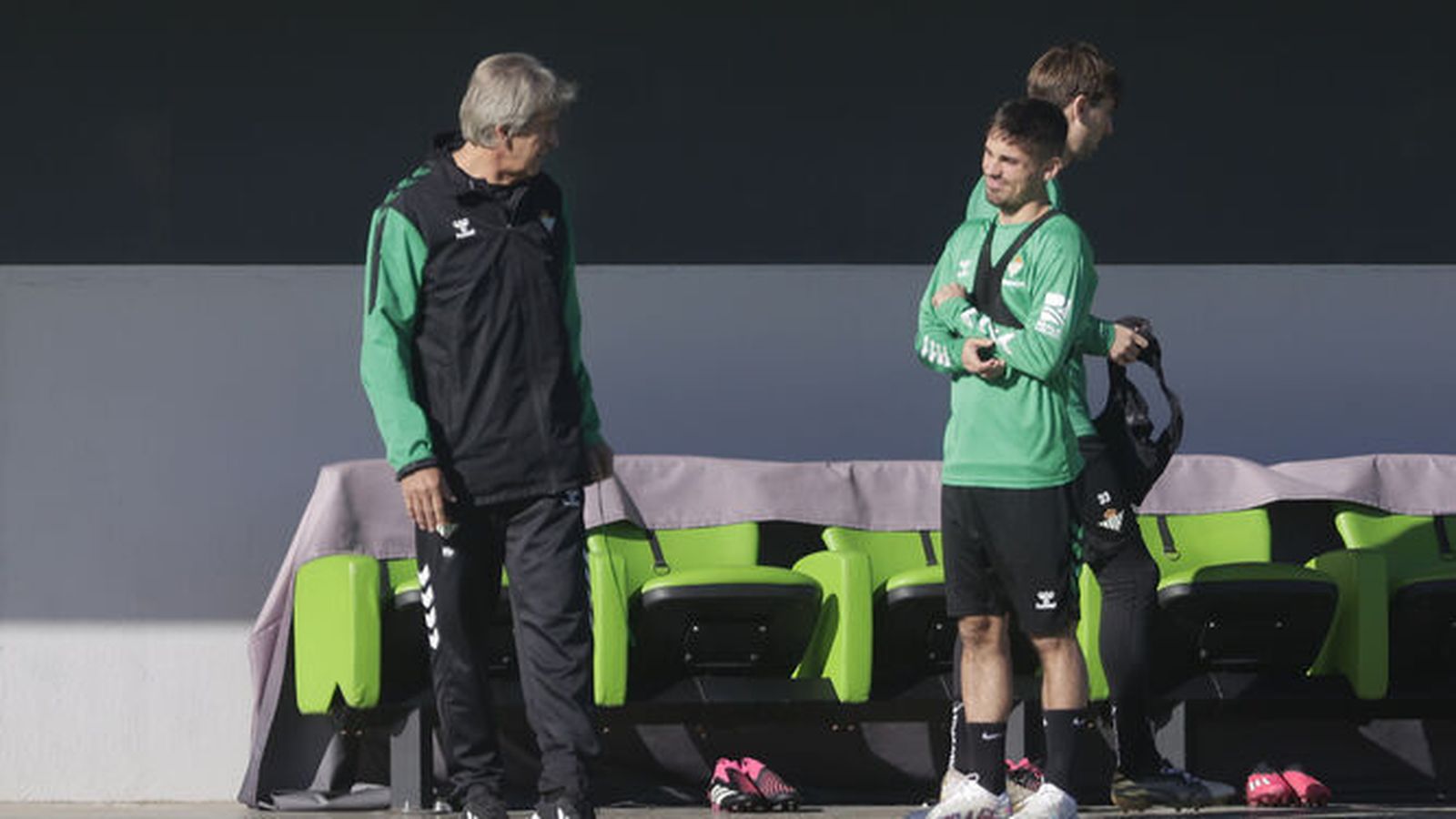 Pellegrini dialoga con Rodri en un entrenamiento