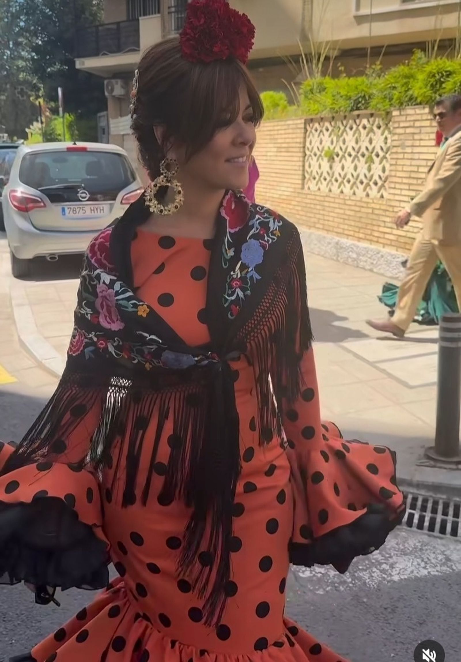 La cantante Vanesa Martín camino del real