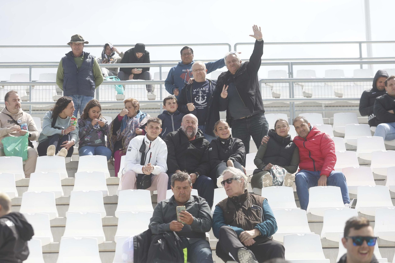 Búscate en el Ciudad de La Línea durante el Balona - Linares