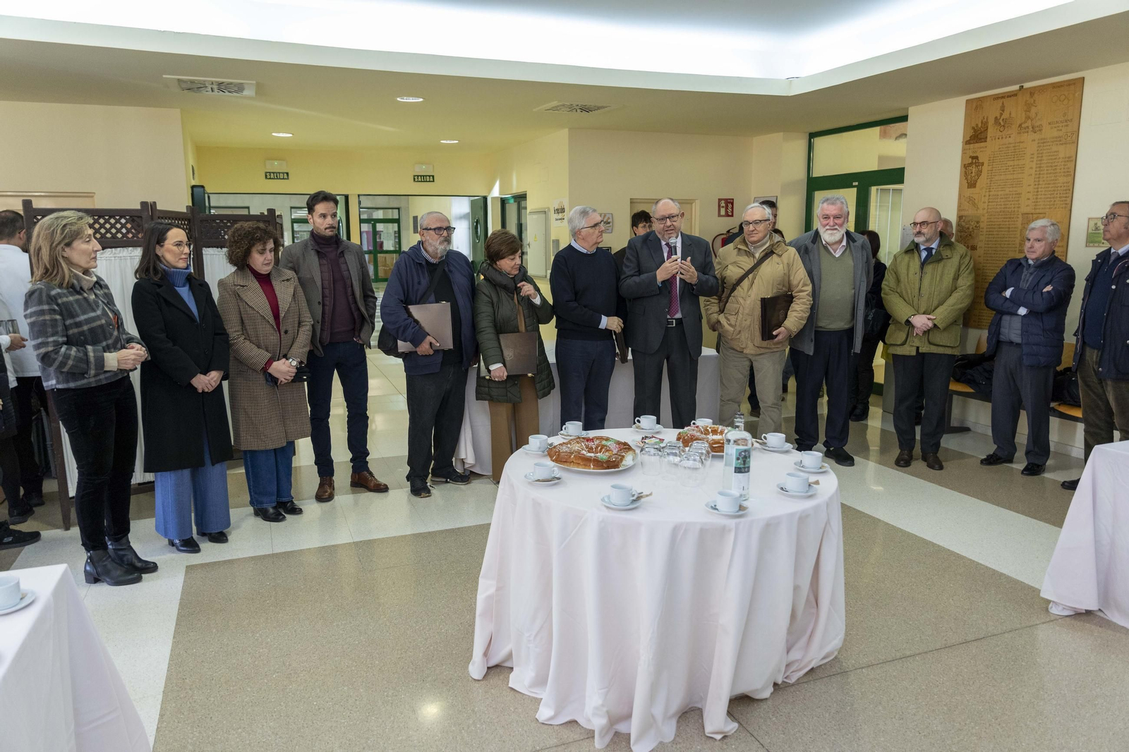 eL Tradicional desayuno con roscón de Reyes en el Campus de Rabanales, en imágenes