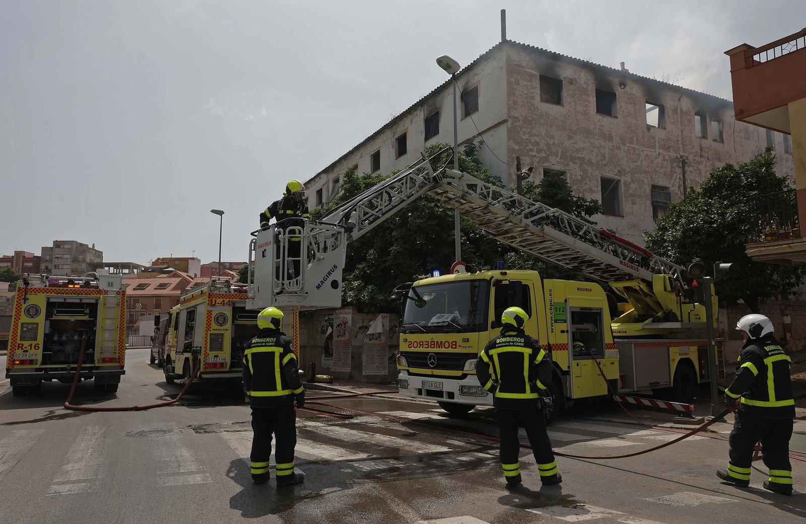 Fotos del incendio en el Patio de Soto en Algeciras Fotos del incendio del Patio de Soto en Algeciras