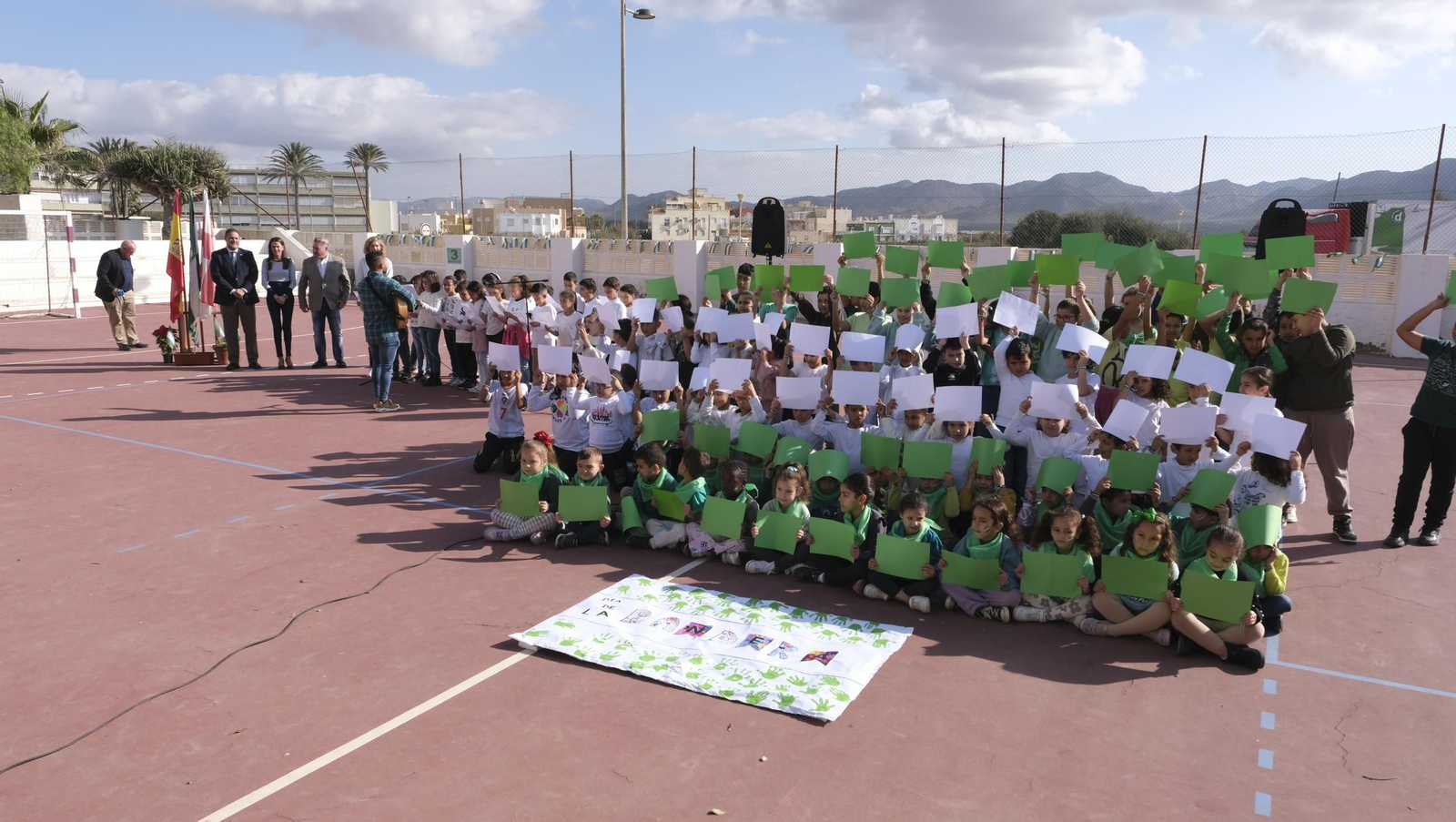 Día de la Bandera de Andalucía en el Colegio Virgen del Mar de Cabo de Gata, en imágenes