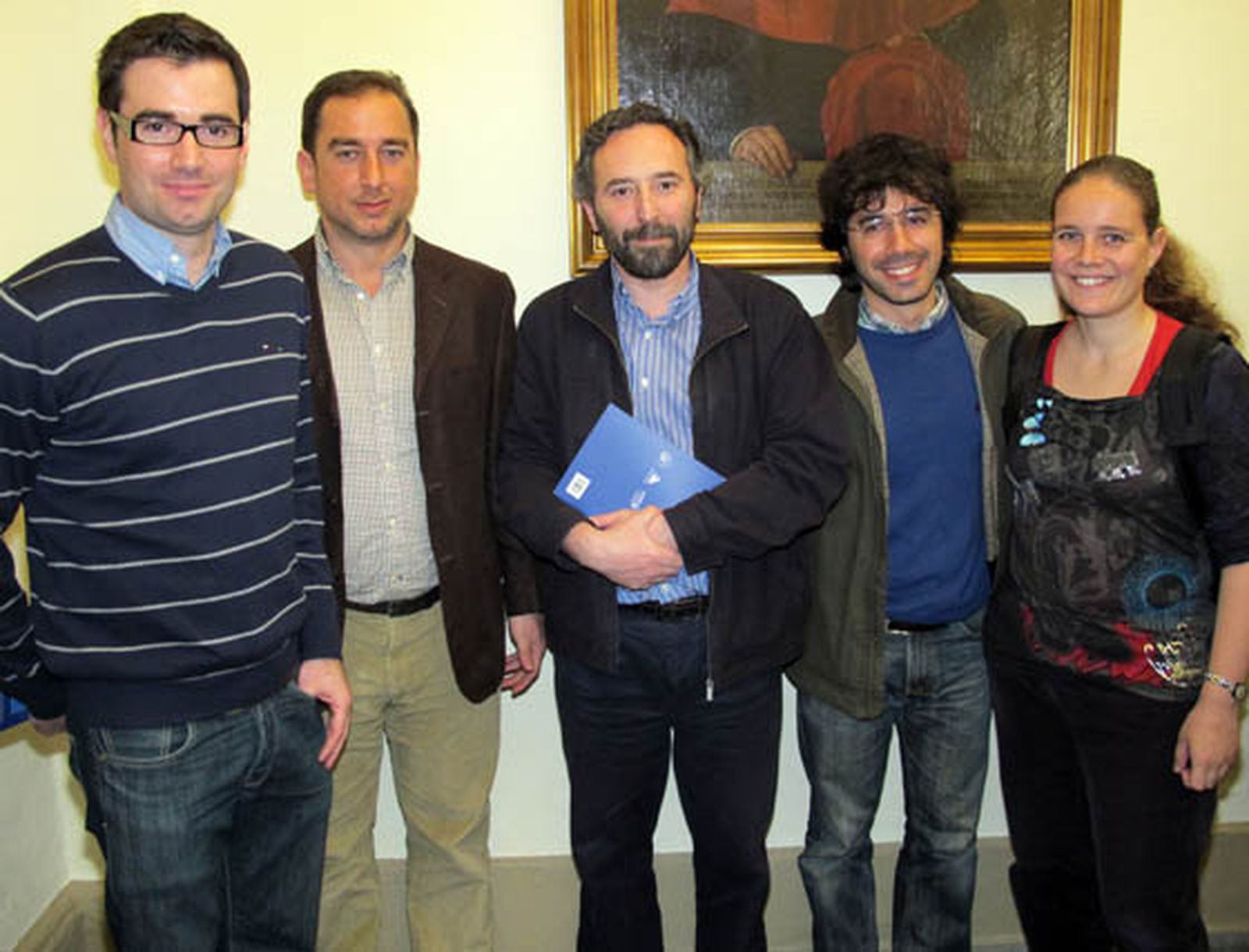 Tomás Fernández, Fabio Gómez Estern (director), Juan Manuel Escaño, Filiberto Fele y Amalia Luque, del Departamento de Ingeniería de Sistemas y Automática (ETSI).

Foto: Victoria Ramírez