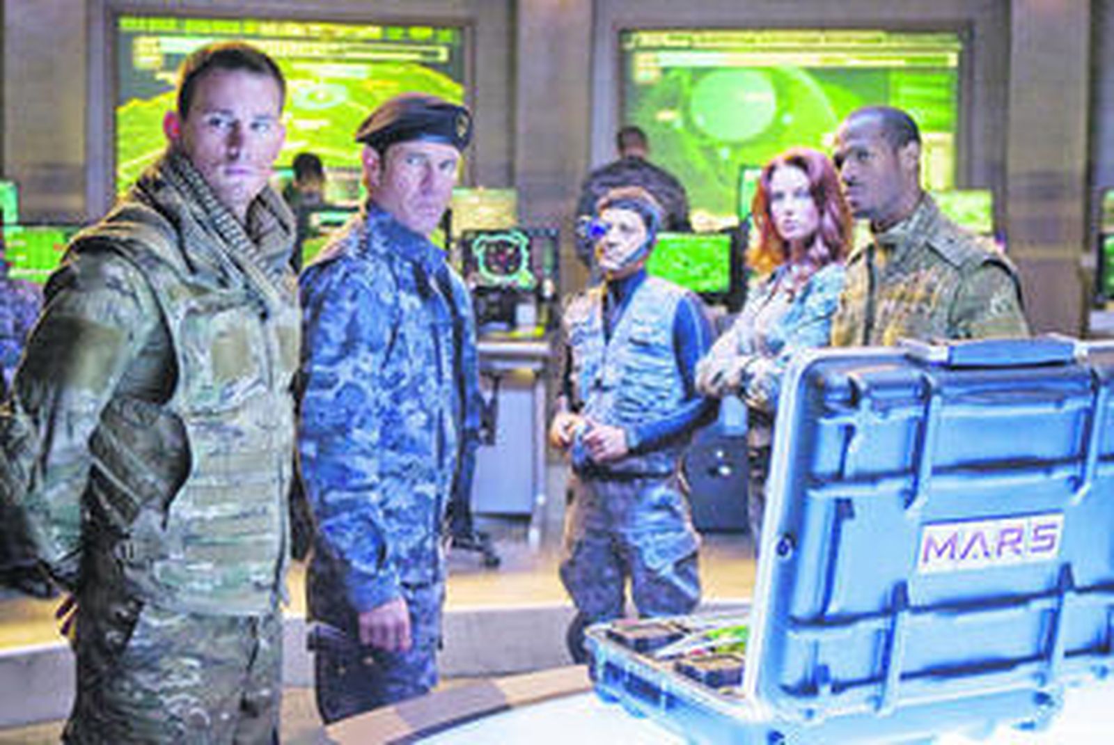 1. 'G.I. Joe: The Rise of Cobra', una película de aventuras basada en los muñecos para niños de la marca Hasbro 2. El norteamericano Peter Cornwell se estrena como director con 'Exorcismo en Connecticut', protagonizada por Virginia Madsen. 3. María Adánez y María Botto en la película 'Mi vida en ruinas', una coproducción hispanoestadounidense, centrada en un choque de culturas y personalidades.  4. Esta comedia nos sitúa ante la revolución de la apacible vida de los habitantes de la isla de Elba ante la llegada de Napoleón.