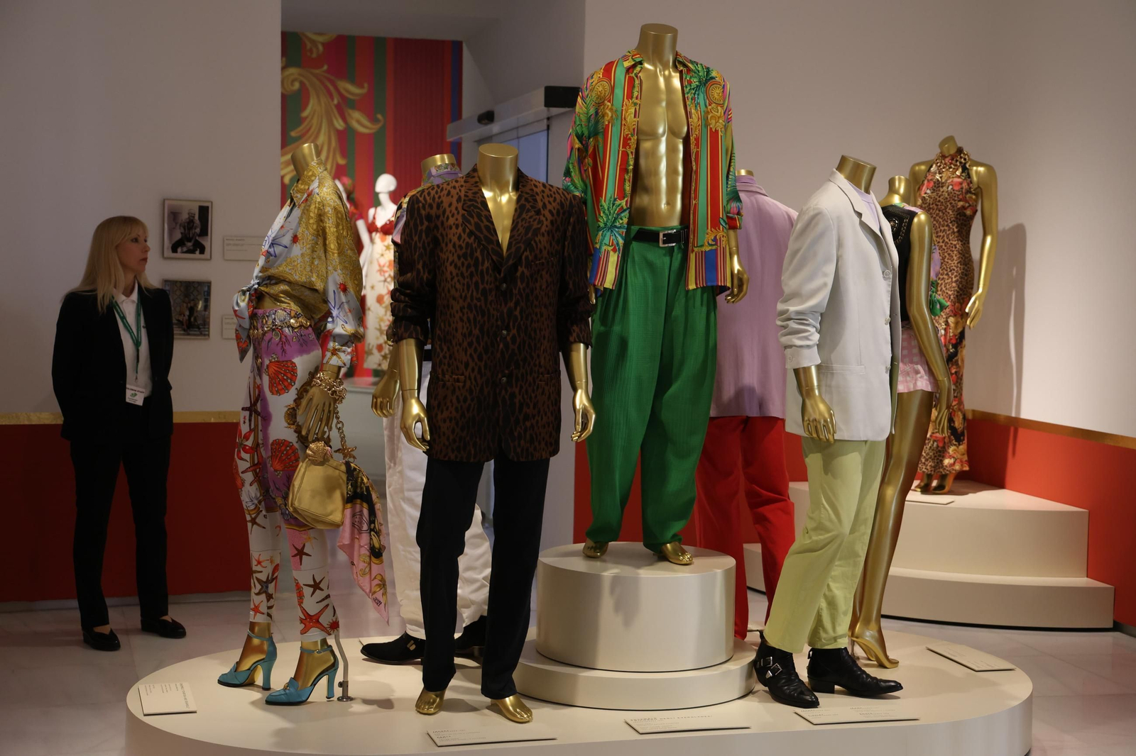 Todos los detalles de la exposición de Versace en Málaga, en imágenes