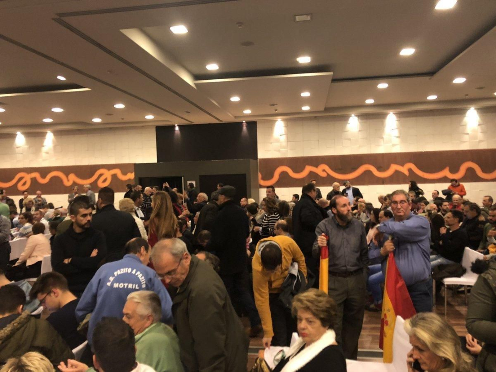 Asistentes al mitin de Vox en Granada