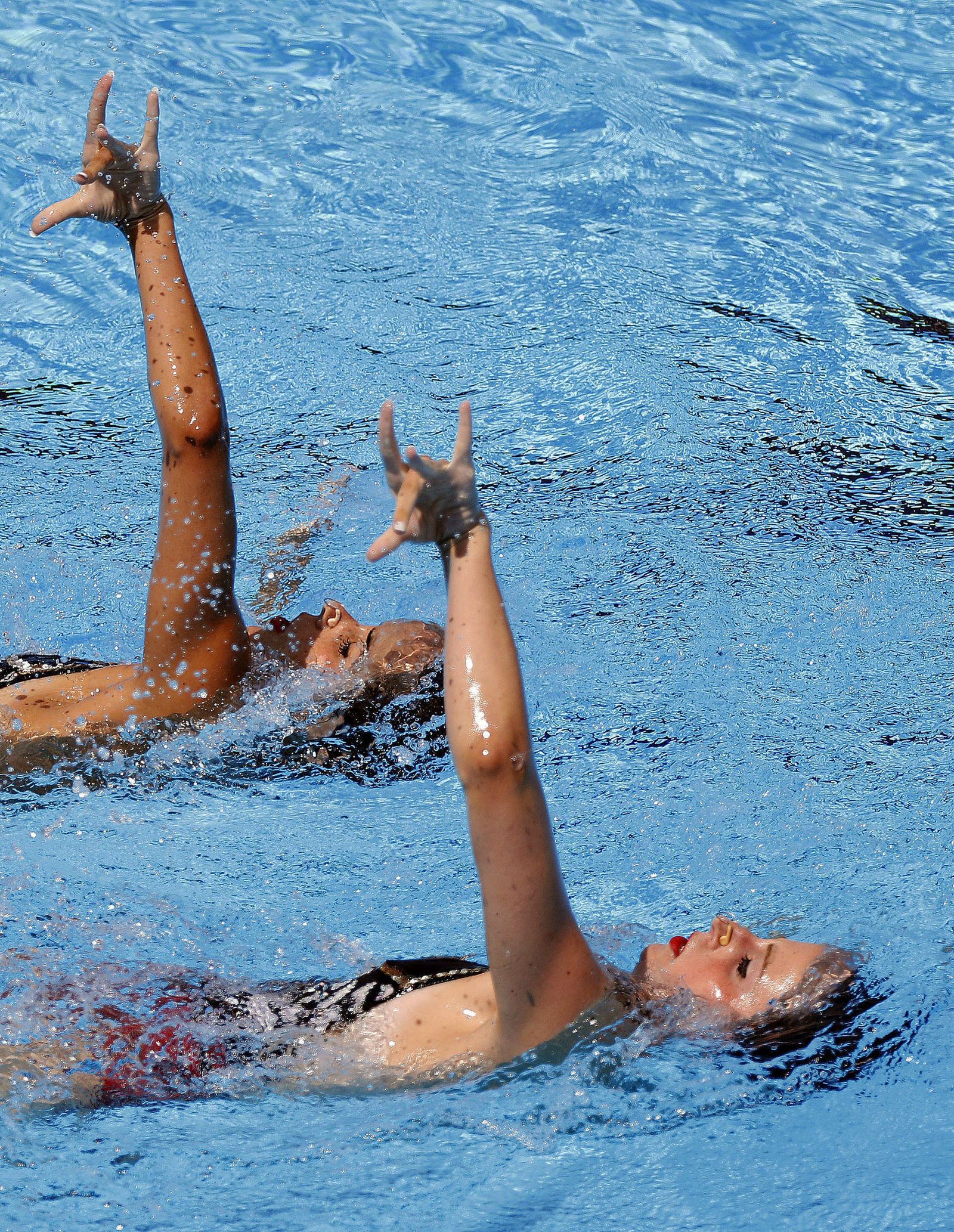 Ramírez (en primer plano) y Carbonell (en segundo), durante su ejercicio.