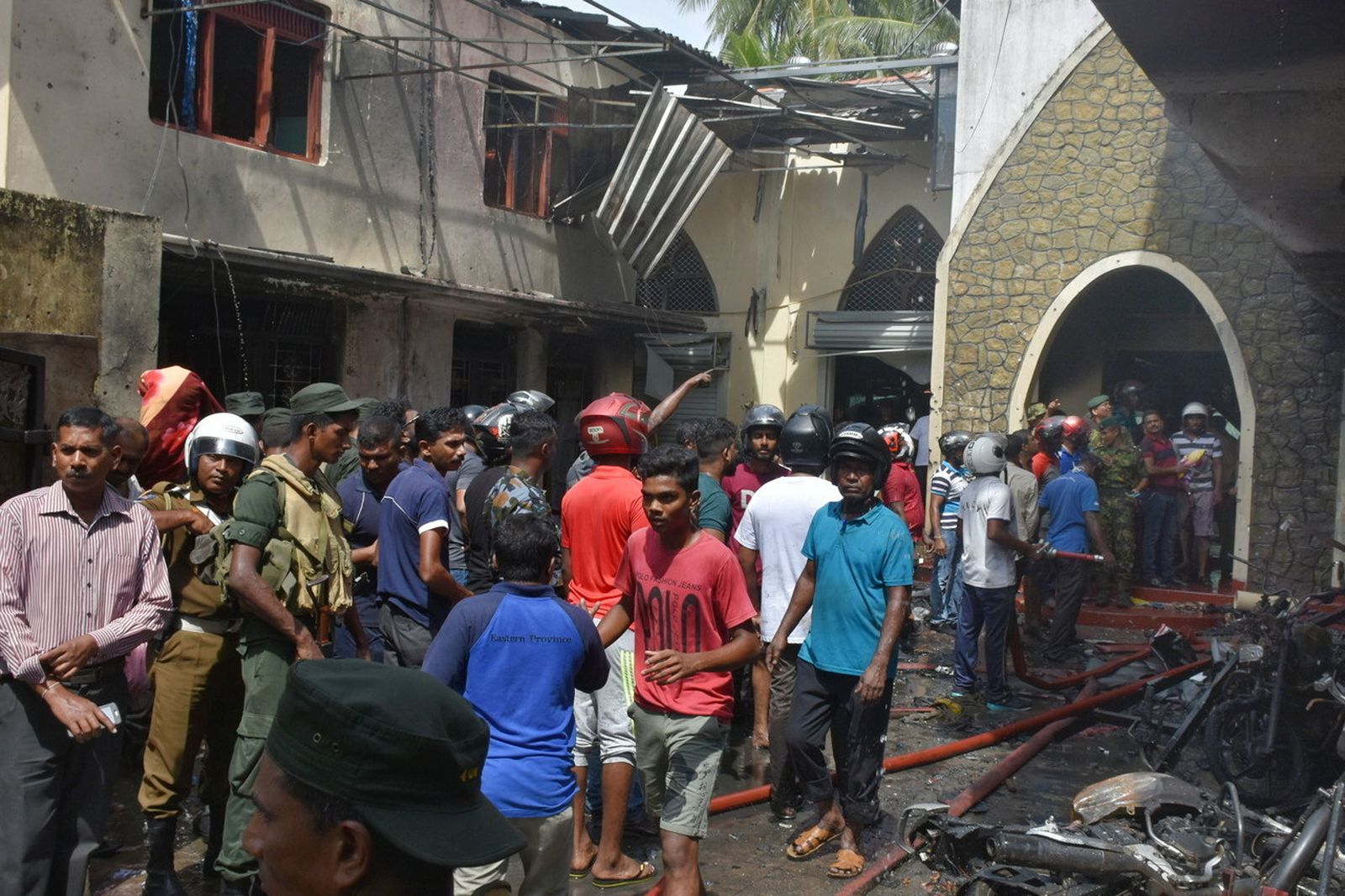 Las imágenes de las explosiones del domingo sangriento de Sri Lanka