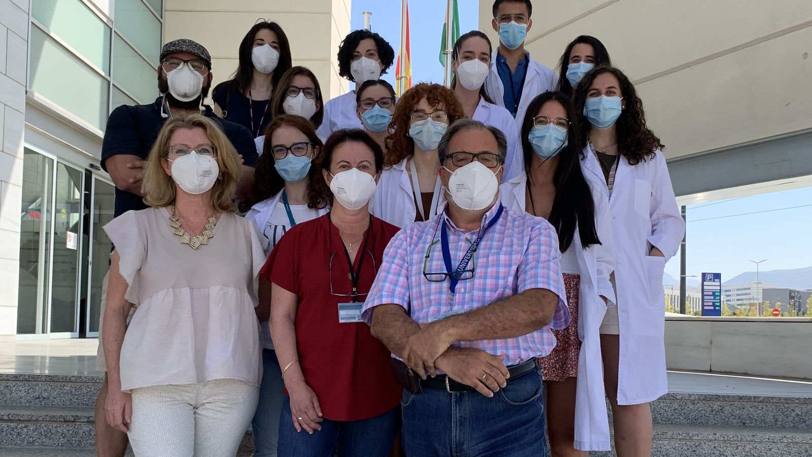 Los investigadores de GENYO que han analizado los mecanismos empleados por las células tumorales para desarrollar el cáncer de pulmón.