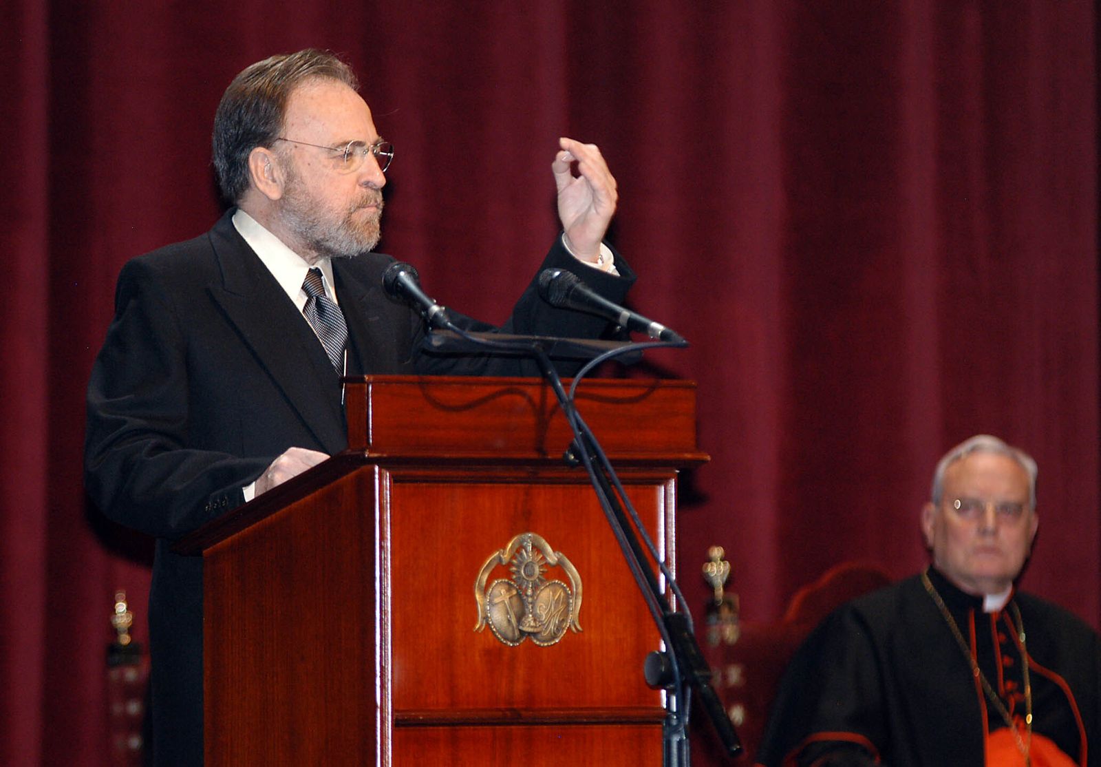 Antonio Burgos en el Pregón de la Semana Santa de 2008.