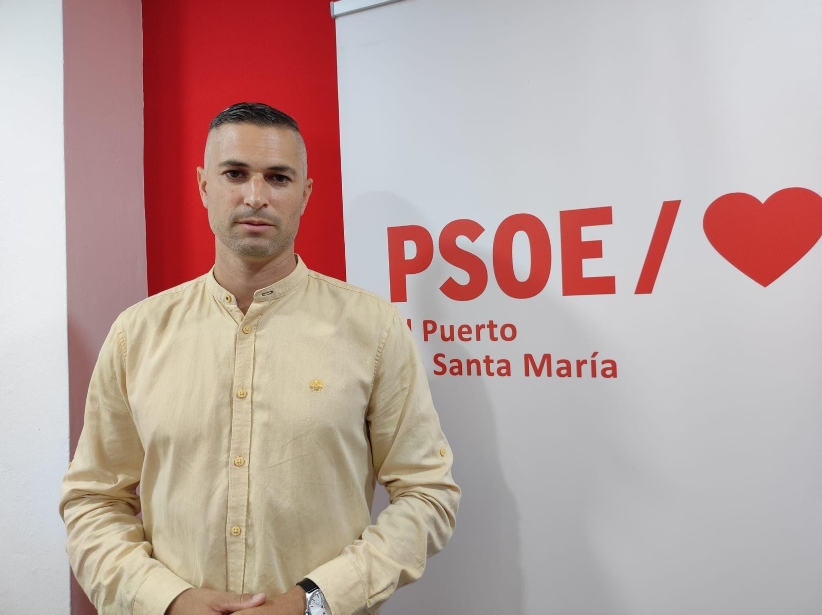 El portavoz municipal socialista, Ángel González.