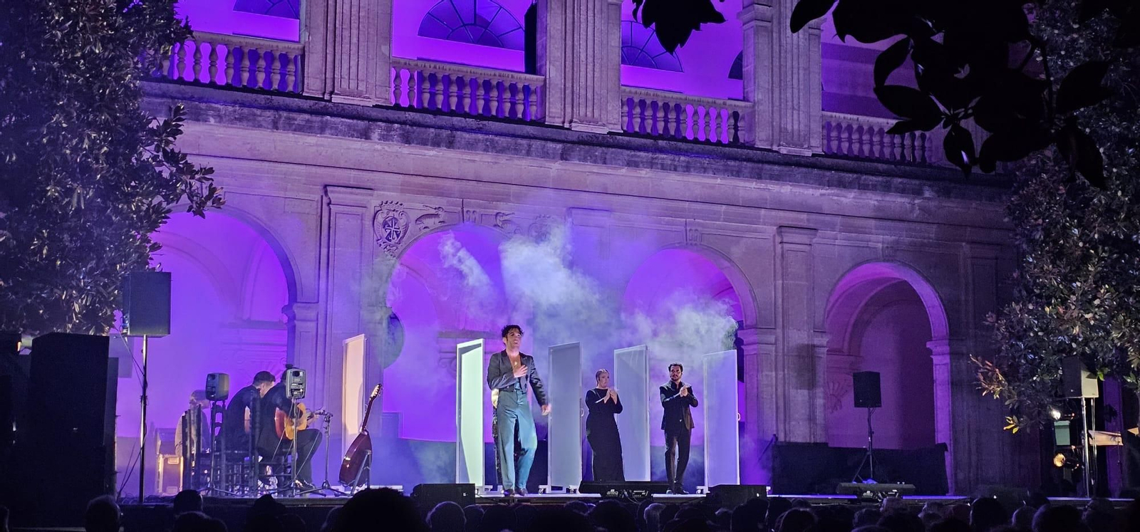 Agustín Barajas durante un momento de la actuación