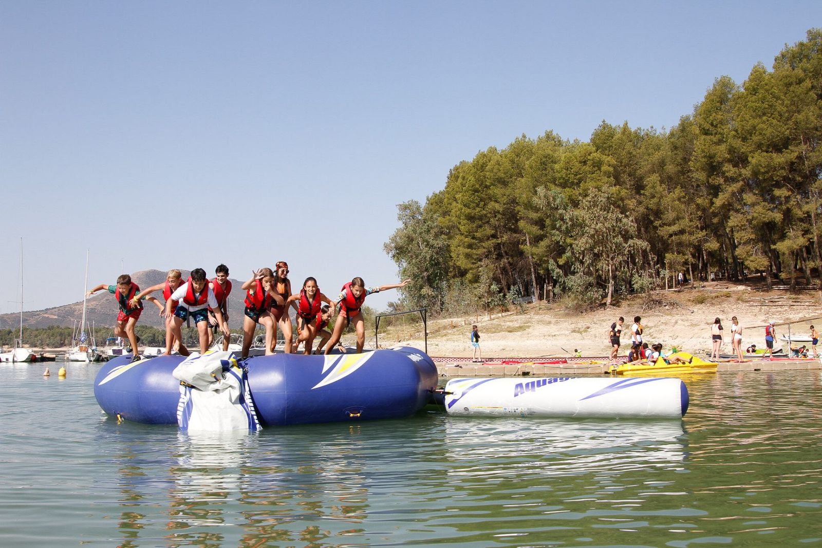 Actividad acuática en el Campus Náutico