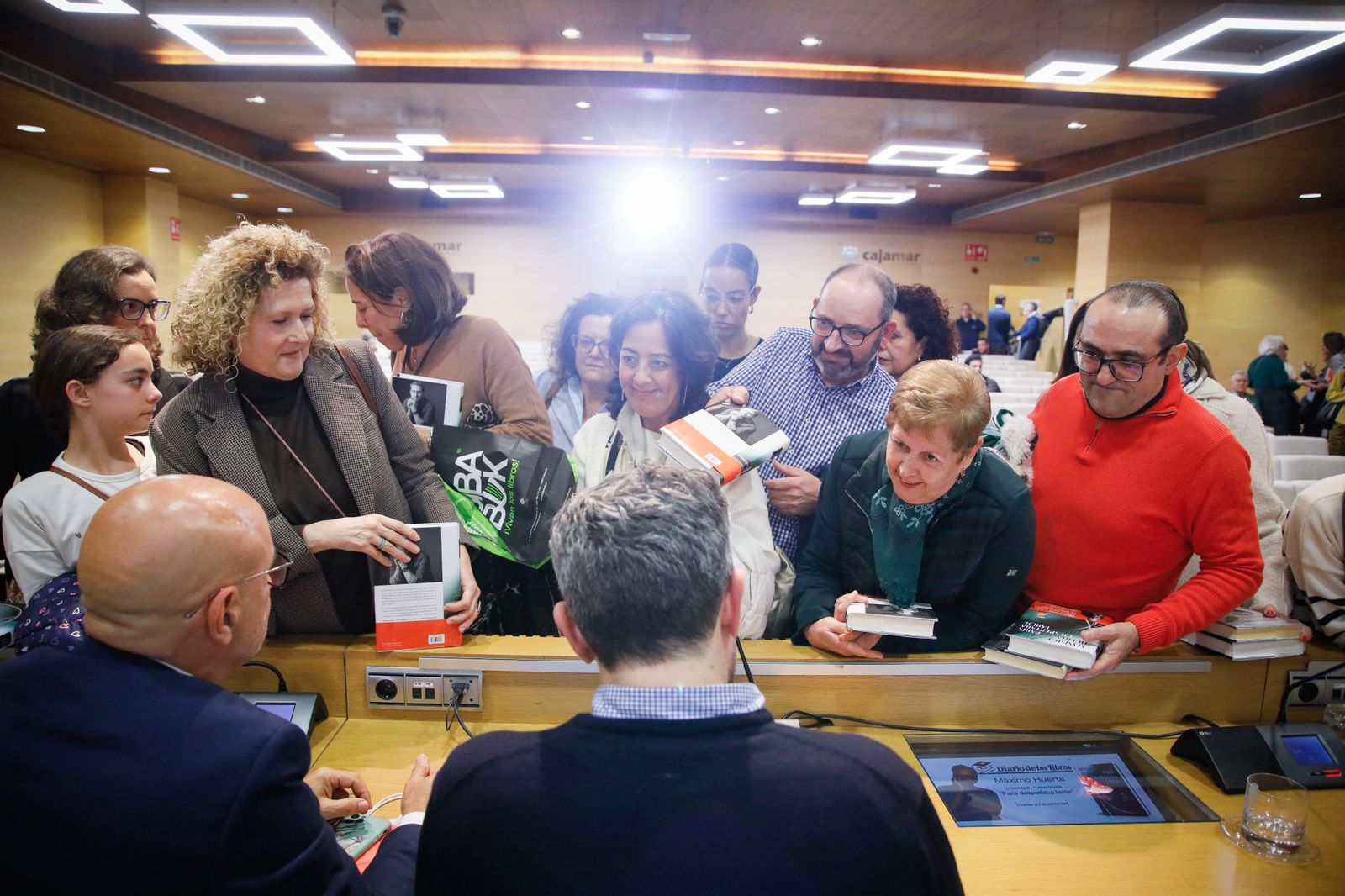 ¿Has estado en la presentación del libro de Máximo Huerta? Entra en la galería y buscate