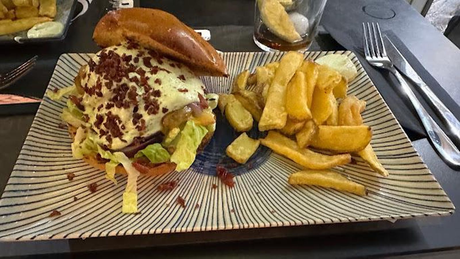 Una hamburguesa del retaurante Toro Burguer en Jerez.