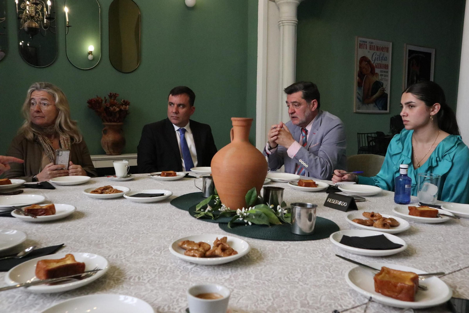 Imágenes de la tertulia cofrade "El Aguaó" de Gilda