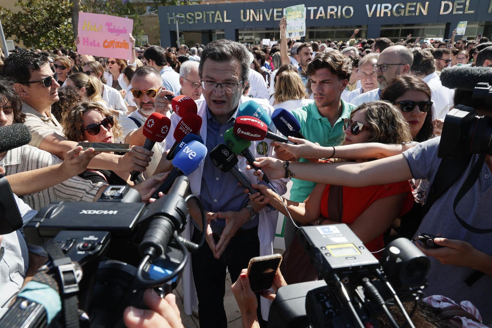 Las imágenes de la manifestación de los médicos sevillanos contra el nuevo estatuto