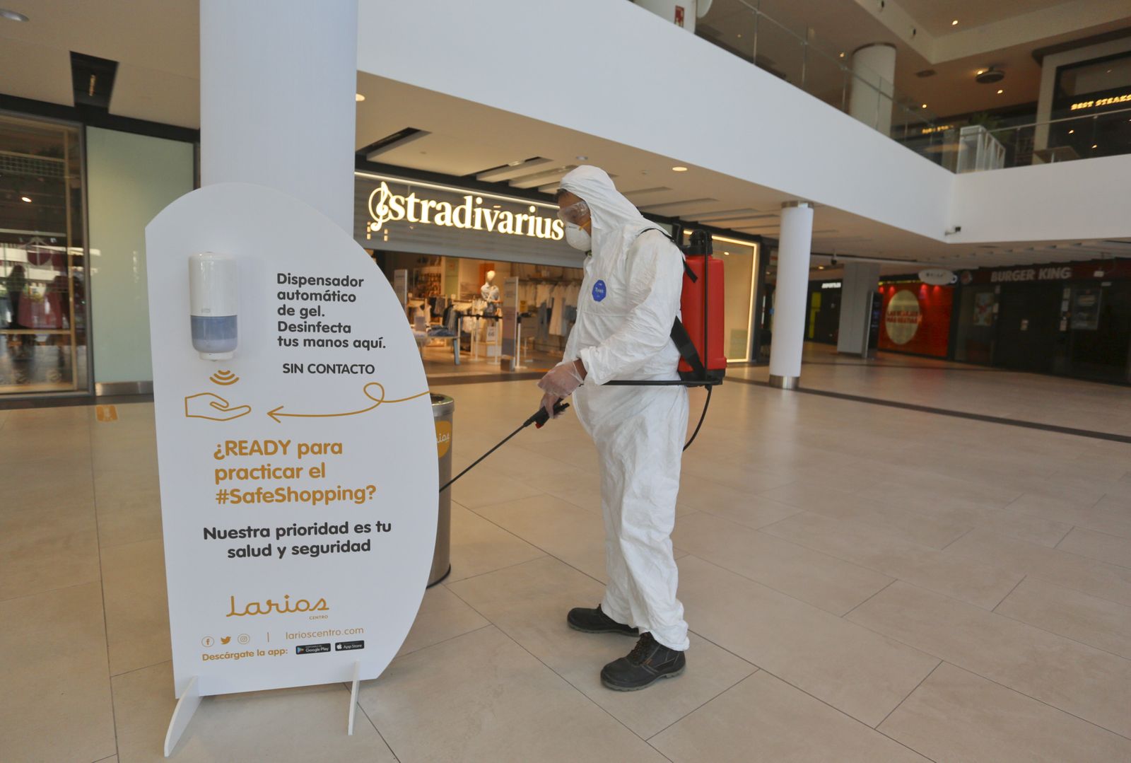 Las fotos de los centros comerciales de Málaga abiertos, en la fase 2 de la desescalada