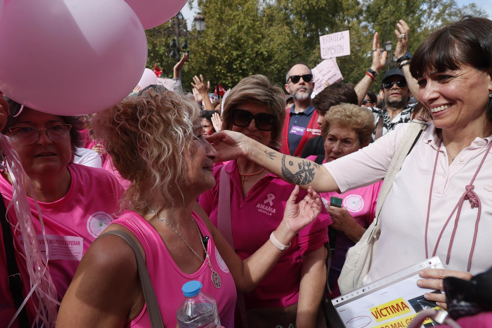 Las imágenes de la manifestación convocada por Amama
