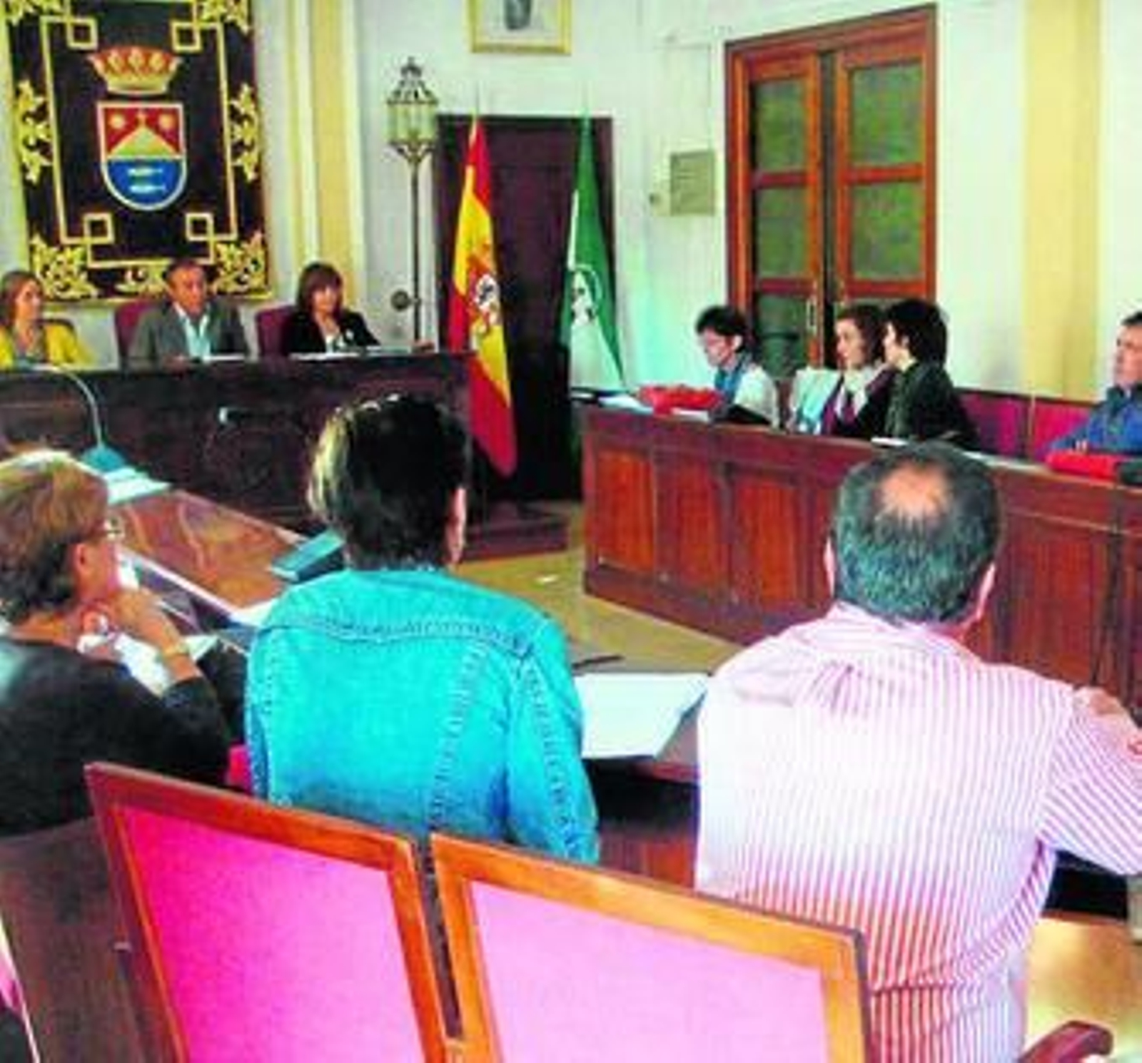 El concejal de Educación presidió el encuentro en el salón de plenos.