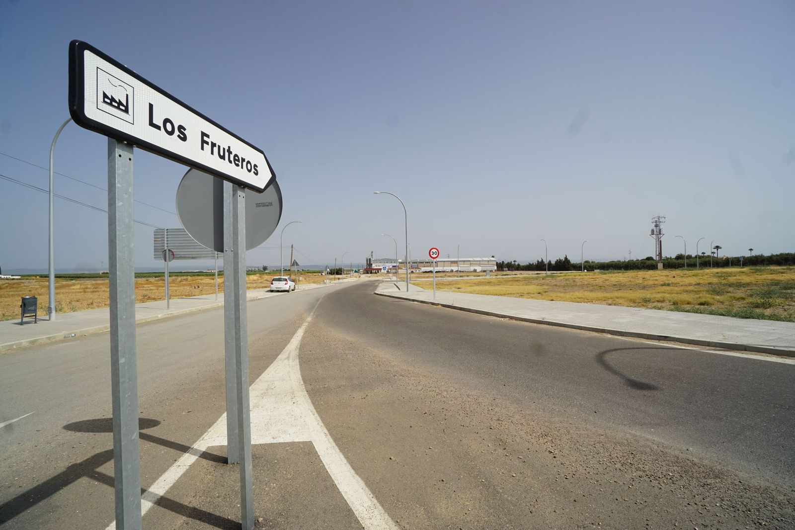 Acceso al polígono industrial Los Fruteros, en Fuente Palmera.