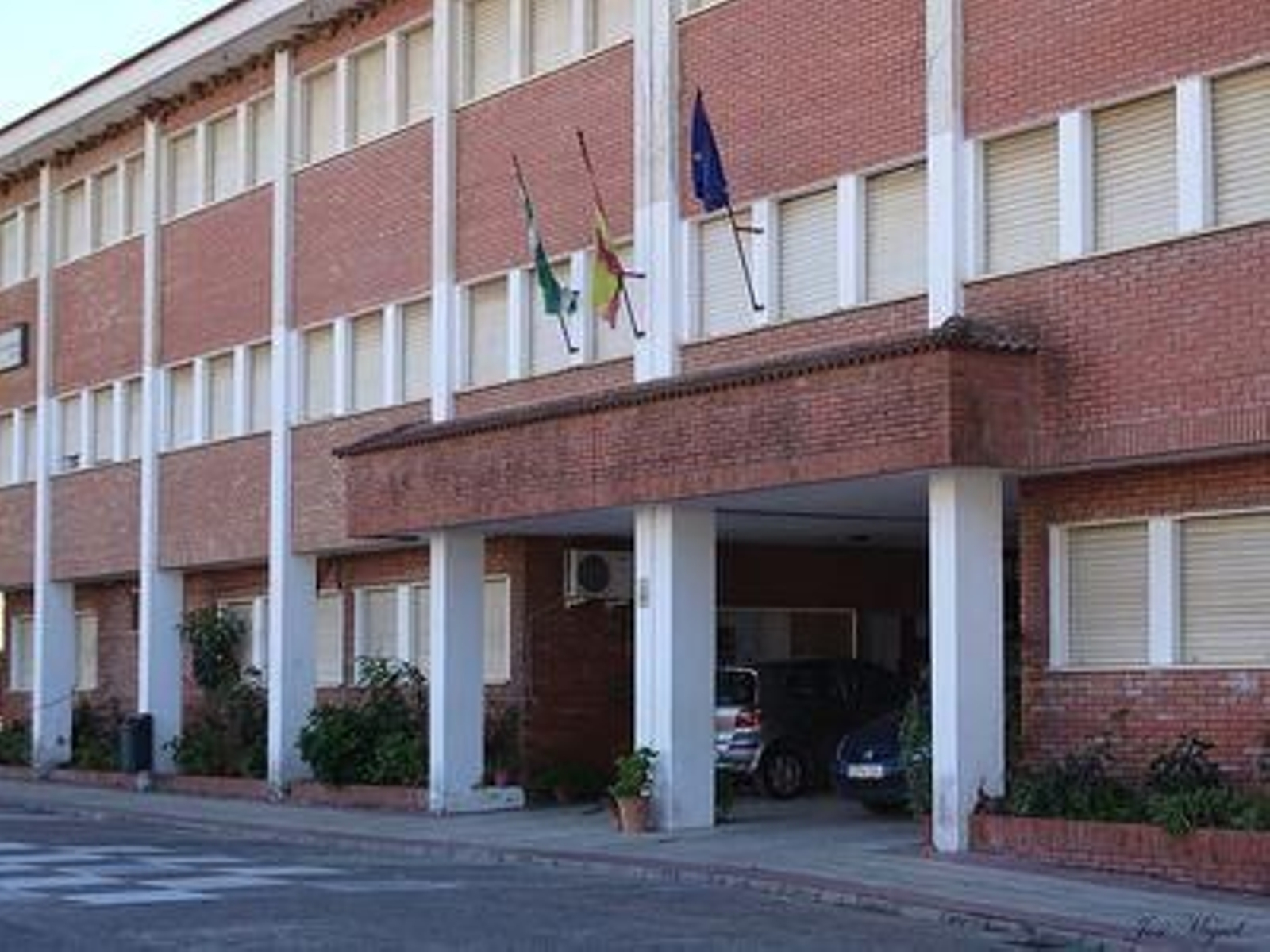 Imagen del colegio Divino Salvador de Cortegana.