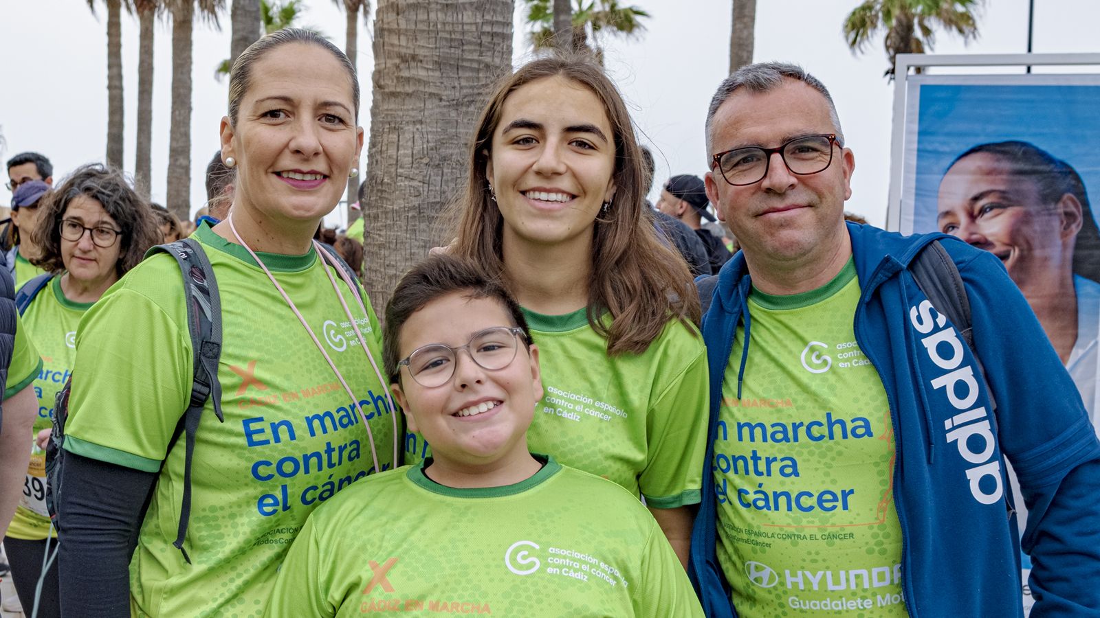 Búscate entre las fotos de la X carrera Cádiz en marcha contra el cáncer