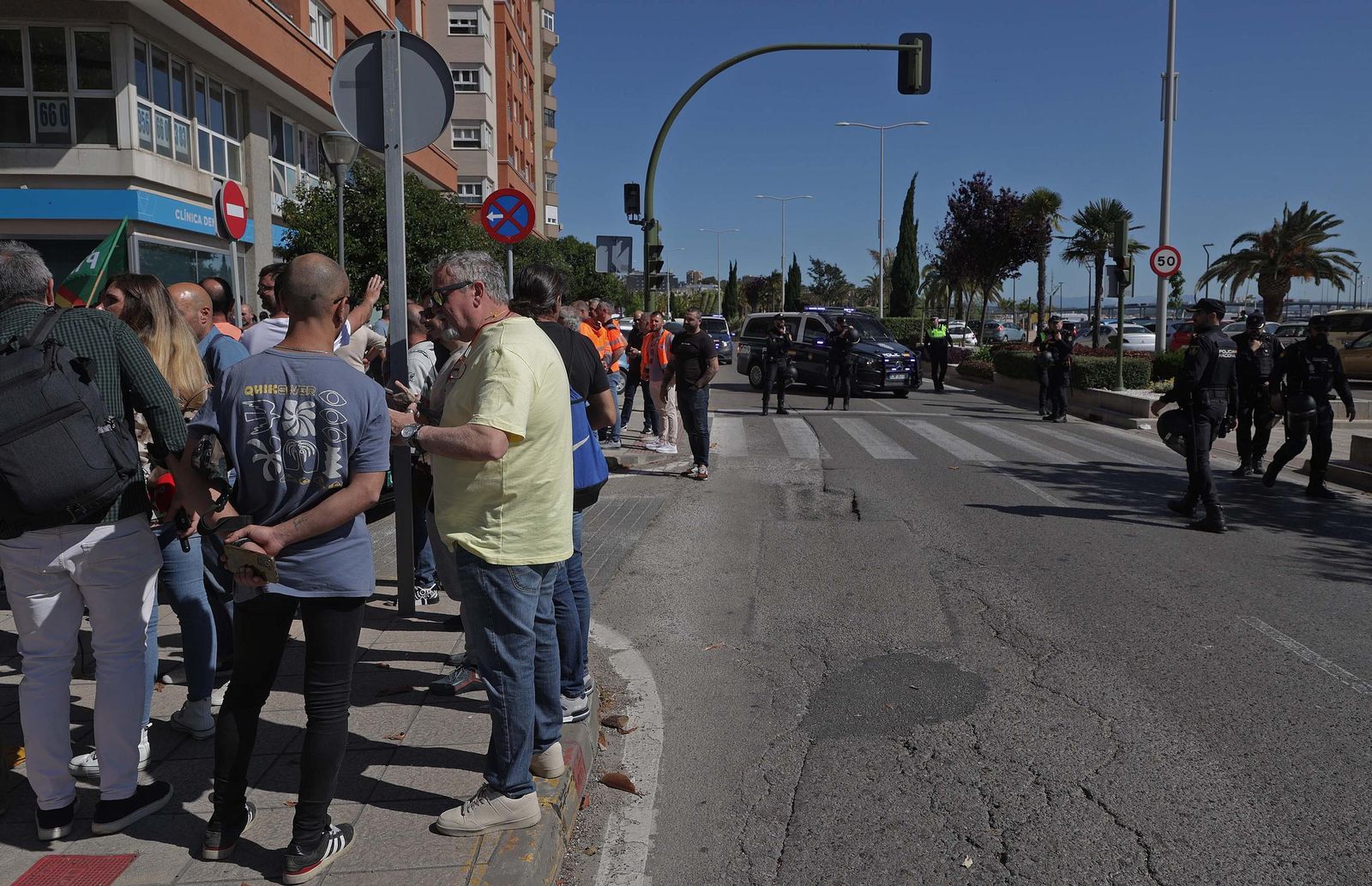 Fotos de la manifestación de apoyo a los siete sindicalistas de ATA y CGT por la huelga de Acerinox