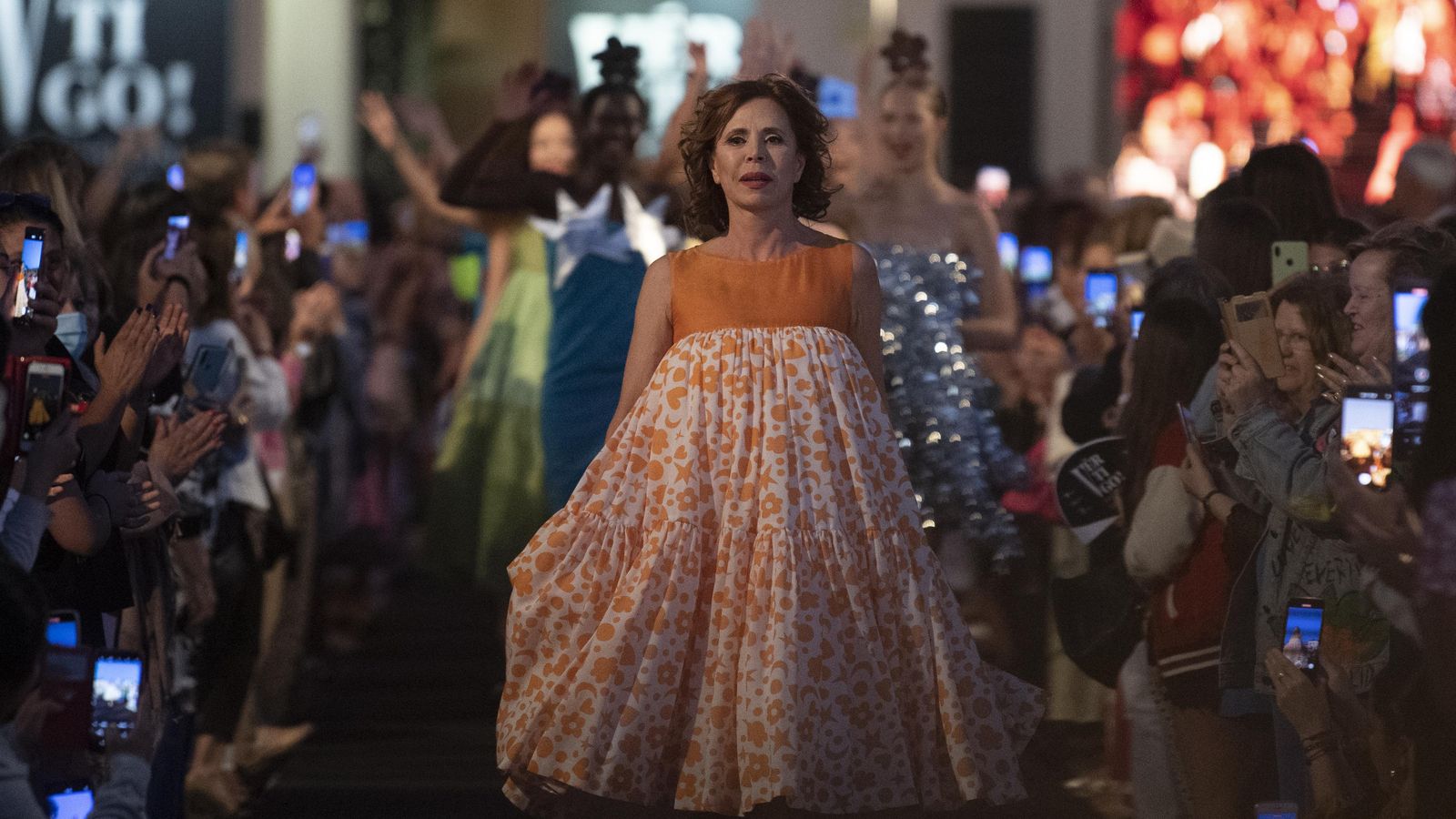 Agatha Ruiz de la Prada tras finalizar su desfile.