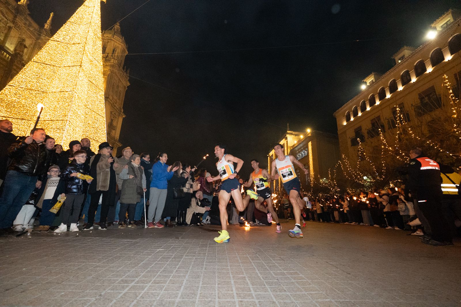 En imágenes: la élite del atletismo mundial y nacional exhibe su clase en la Carrera de San Antón 2026